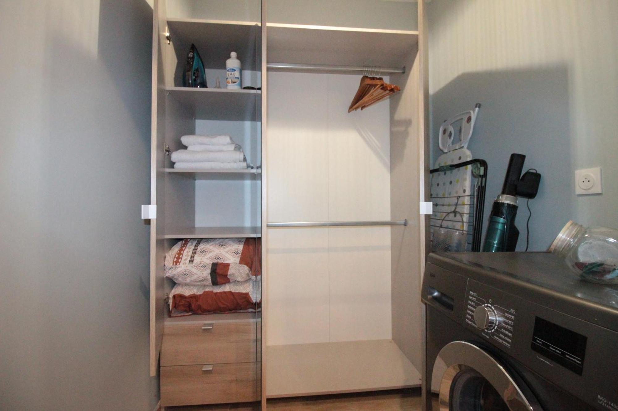 Luxury Studio, Rez De Chaussee, Parking Prive Video Surveillance, Canape Haute Qualite Convertible Couchage 2 Personnes, Centre Ville Proche, Restaurant, Boulangerie 2 Minutes A Pied, Terrasse - 800Metre Carre De Terrain - Gere Par Presta-Zen'Service 默兹河畔凡尔登 外观 照片